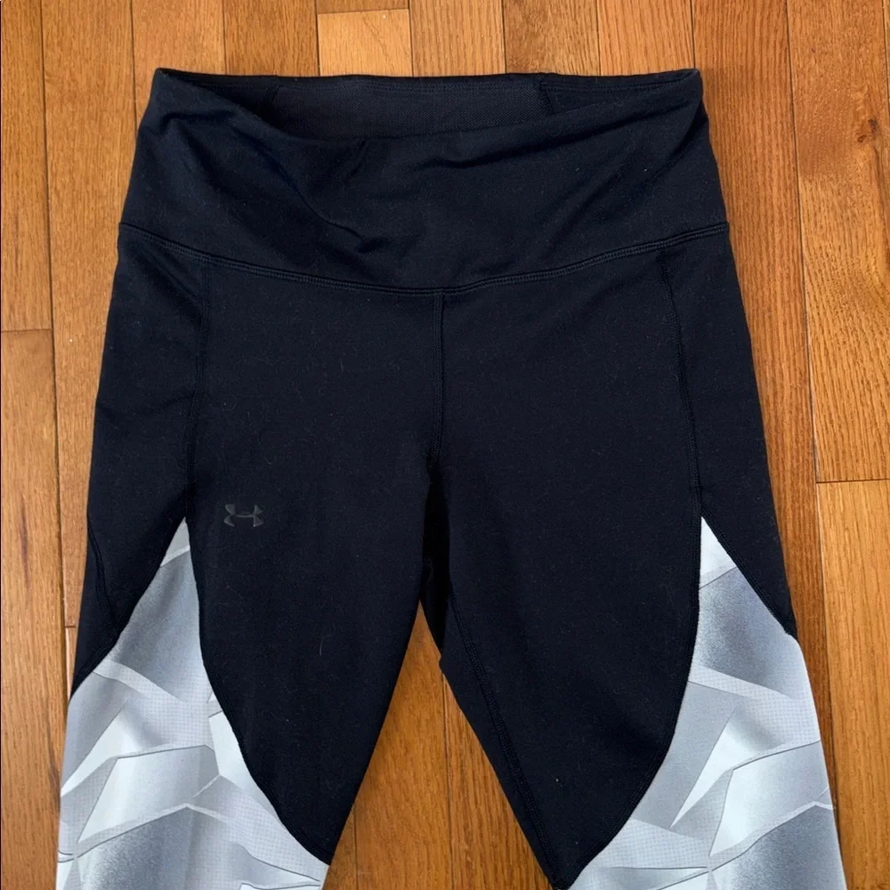 Under Armour Black and Gray Women's Leggings Size Medium